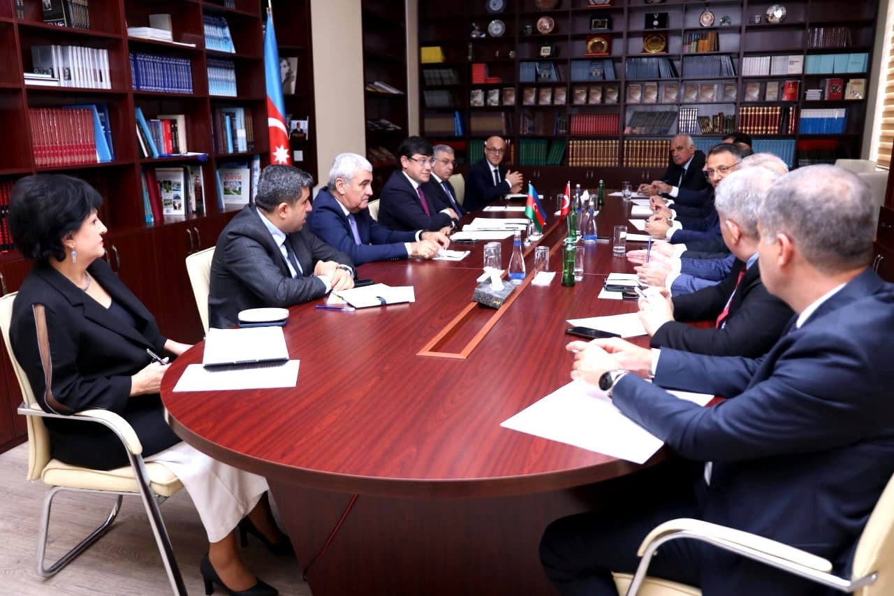 Türkiyə universitetlərinin rektorları Diaspor Komitəsində olub - FOTOLAR